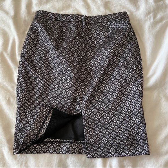 RW&Co black and silver metallic pencil skirt - Picture 5 of 6